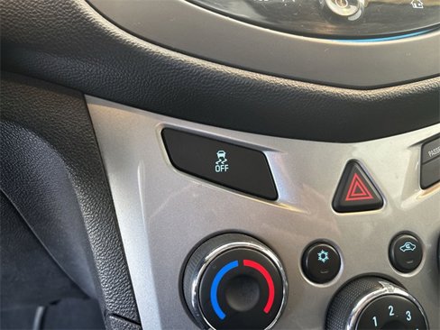 Used 2015 Chevrolet Trax LT w/ LT Plus Package image 27