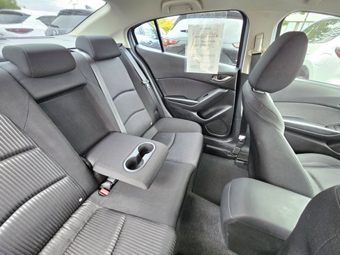 Used 2016 MAZDA MAZDA3 i Sport w/ Preferred Equipment Package image 11