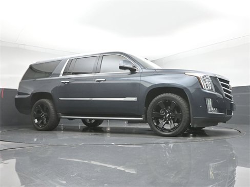 Used 2019 Cadillac Escalade ESV Luxury image 9