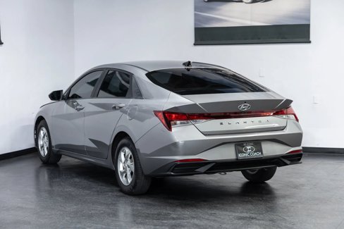 Used 2023 Hyundai Elantra SE image 31