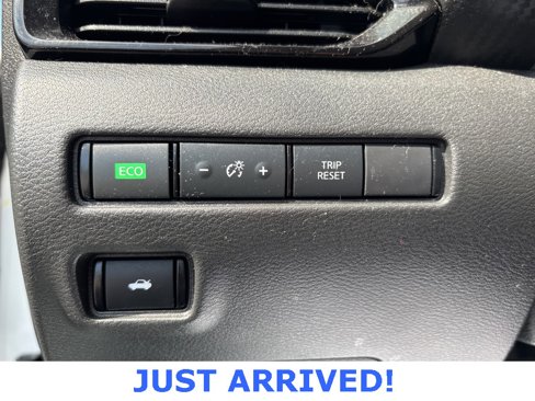 Used 2021 Nissan Sentra SV image 16