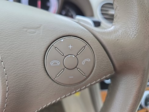 Used 2009 Mercedes-Benz SL 550 image 15