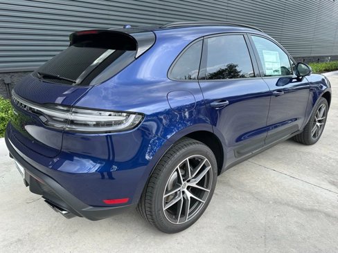 Used 2025 Porsche Macan image 8