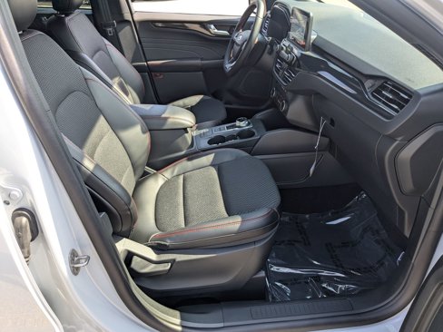 New 2025 Ford Escape ST-Line image 34