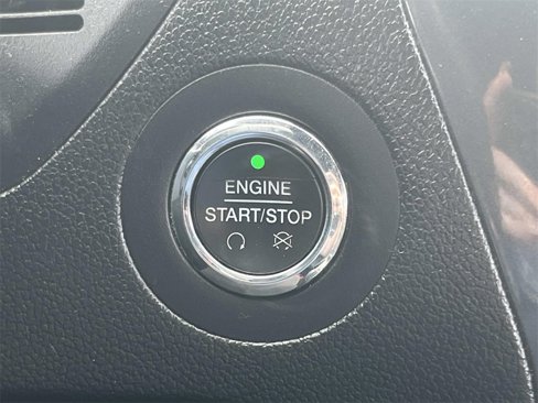 Used 2018 Ford Explorer XLT w/ Equipment Group 202A image 28