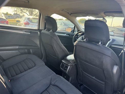 Used 2013 Ford Fusion SE image 16