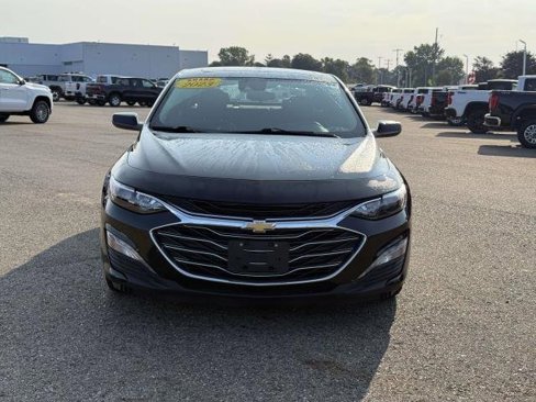 Used 2023 Chevrolet Malibu LT image 3