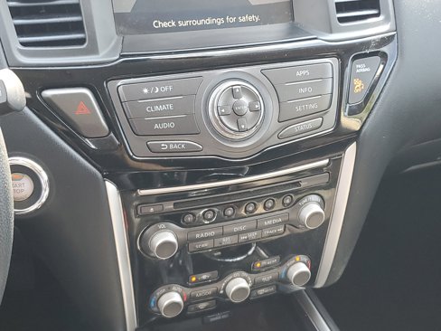 Used 2020 Nissan Pathfinder SV image 35