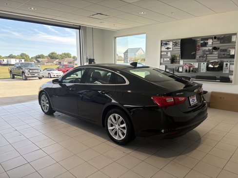 Used 2024 Chevrolet Malibu LT image 3
