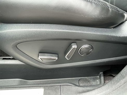 Used 2018 Lincoln MKC Reserve image 17