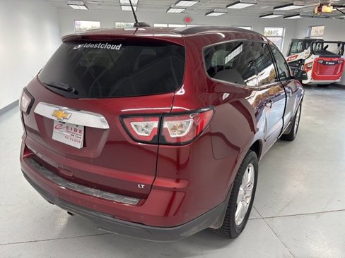 Used 2017 Chevrolet Traverse LT w/ Style and Technology Package image 11