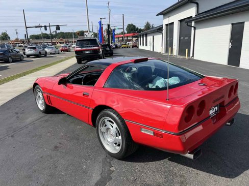 Used 1990 Chevrolet Corvette Coupe image 3