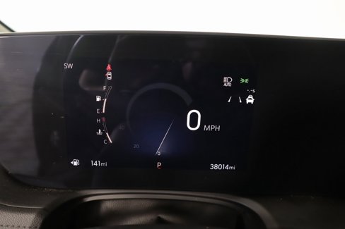 Used 2024 Buick Encore GX Sport Touring w/ Advanced Technology Package image 4