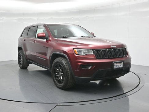 Used 2017 Jeep Grand Cherokee Laredo image 54