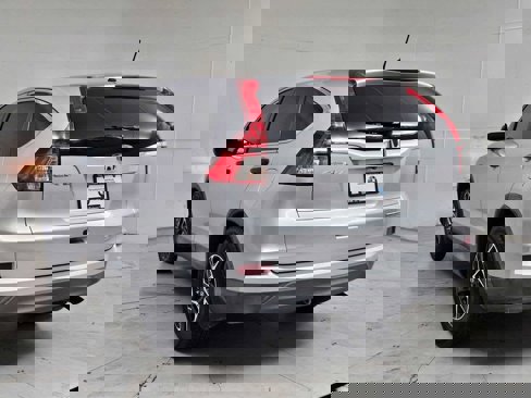 Used 2016 Honda CR-V SE image 4