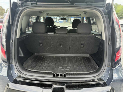 Used 2016 Kia Soul + image 5