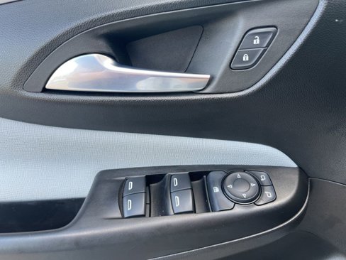 Used 2024 Buick Envista Preferred image 36