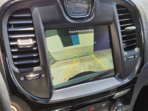 Used 2022 Chrysler 300 S image 28