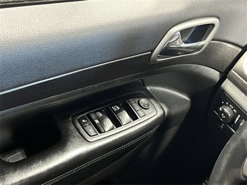 Used 2017 Jeep Grand Cherokee Altitude image 22