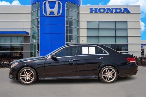 Used 2014 Mercedes-Benz E 350 4MATIC Sedan image 3