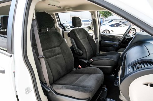 Used 2019 Dodge Grand Caravan SE image 29