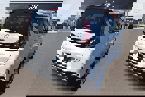 New 2025 Kia Soul LX w/ LX Technology Package image 3