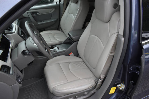 Used 2014 Chevrolet Traverse LT image 23