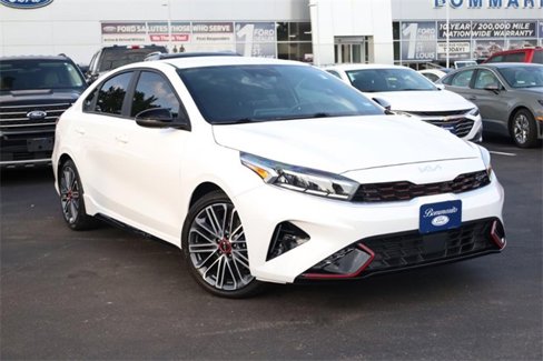 Used 2022 Kia Forte GT w/ GT Technology Package image 2