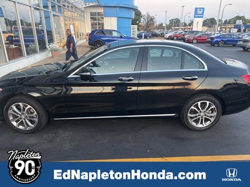 Used 2015 Mercedes-Benz C 300 4MATIC Sedan image 1