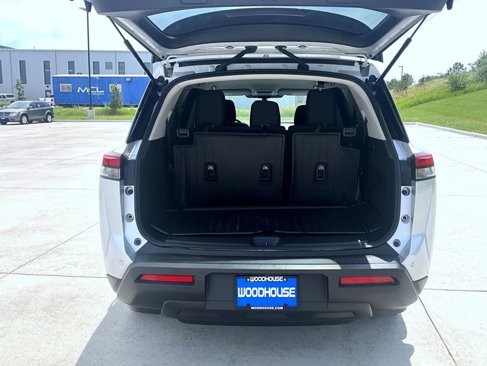 Certified 2023 Nissan Pathfinder S image 9