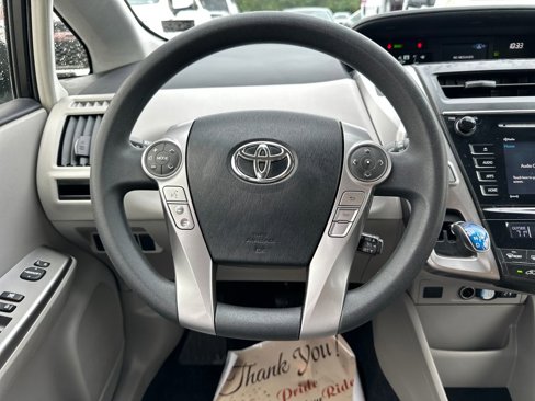 Used 2017 Toyota Prius V Three image 20