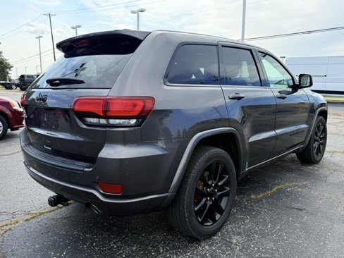Used 2019 Jeep Grand Cherokee Altitude image 6