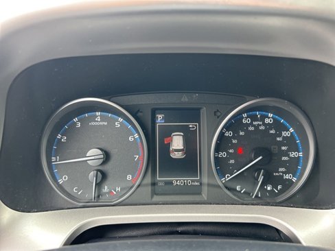 Used 2018 Toyota RAV4 LE image 21