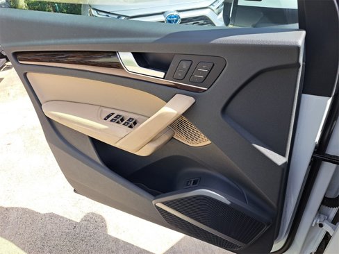 Used 2019 Audi Q5 2.0T Premium Plus w/ Premium Plus Package image 27