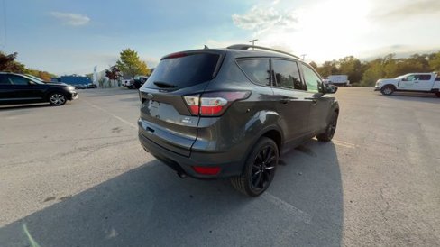 Certified 2018 Ford Escape SE w/ SE Sport Appearance Package image 9