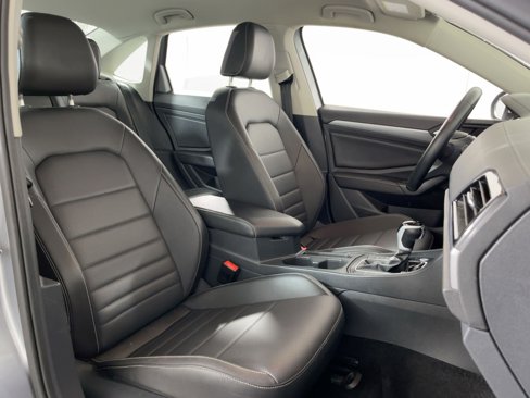 Used 2024 Volkswagen Jetta SE image 26