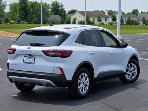 Used 2024 Ford Escape Active w/ Cold Weather Package image 11