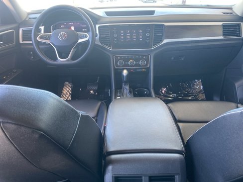 Certified 2022 Volkswagen Atlas SE image 14