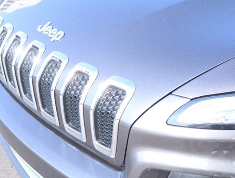 Used 2017 Jeep Cherokee Limited image 8