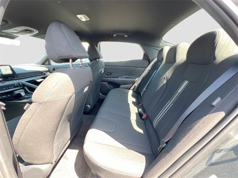New 2025 Hyundai Elantra SEL image 23