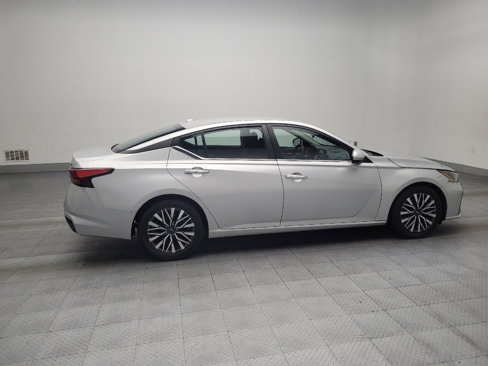 Used 2023 Nissan Altima 2.5 SV image 10