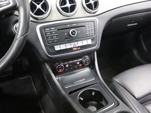 Used 2018 Mercedes-Benz CLA 250 image 29