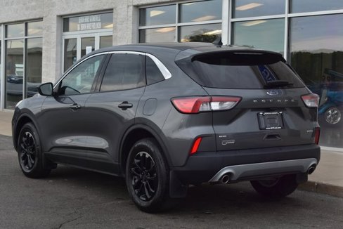 Used 2022 Ford Escape SE w/ Cold Weather Package image 4