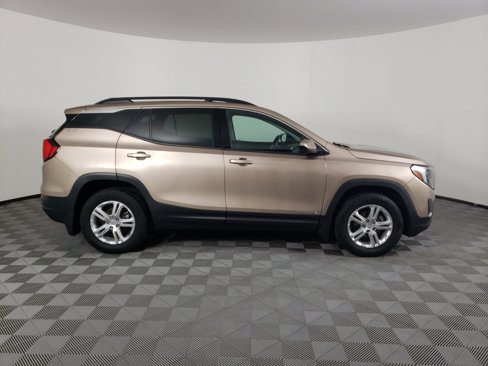 Used 2019 GMC Terrain SLE w/ Driver Convenience Package image 3