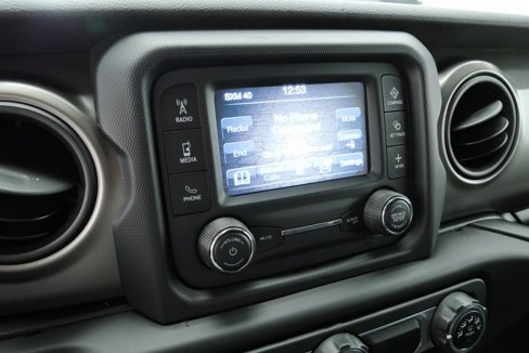 Used 2018 Jeep Wrangler Unlimited Sport S image 29