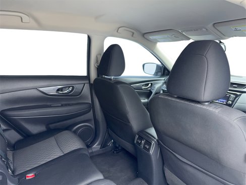 Used 2018 Nissan Rogue SV image 49