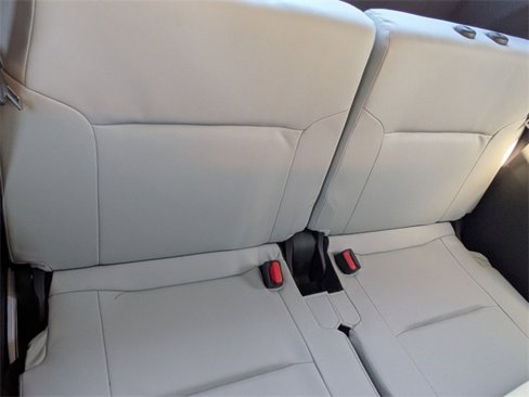 Used 2023 Mitsubishi Outlander SEL image 31