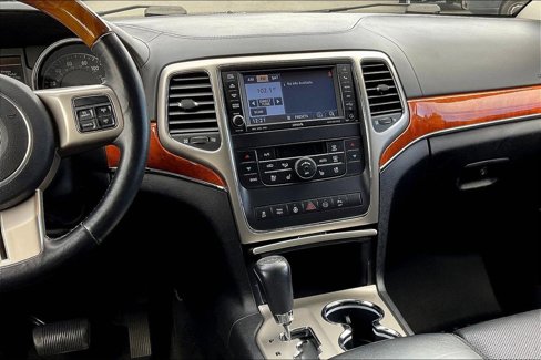 Used 2011 Jeep Grand Cherokee Overland image 9