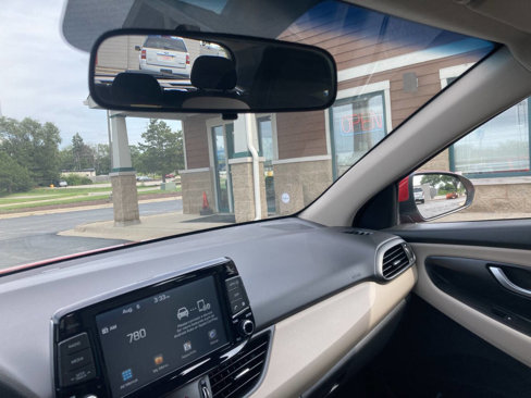 Used 2020 Hyundai Elantra GT image 15