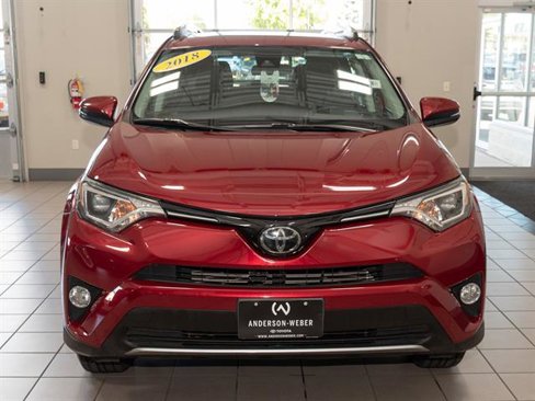 Used 2018 Toyota RAV4 XLE image 3